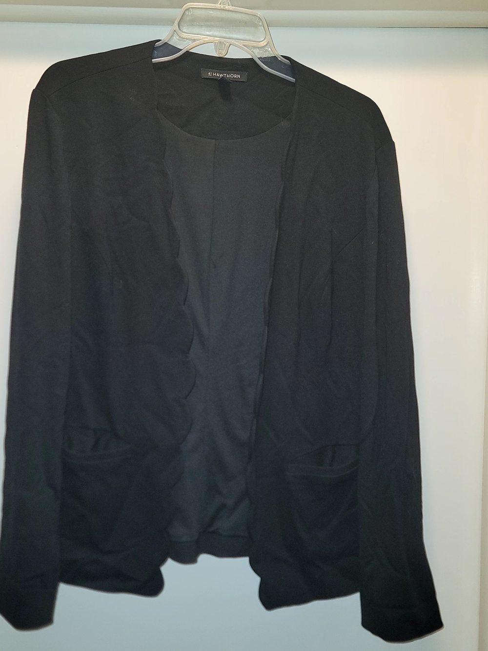41 Hawthorn Cardigan Mix Black With Scalloped Edges, XL